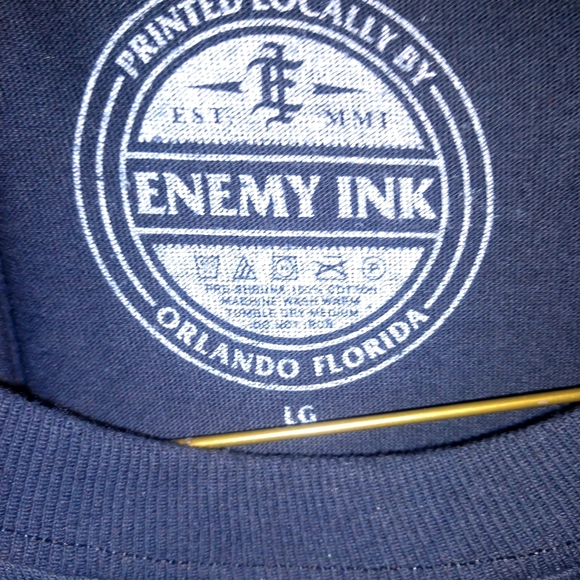 T-shirt - Picture 1 of 2